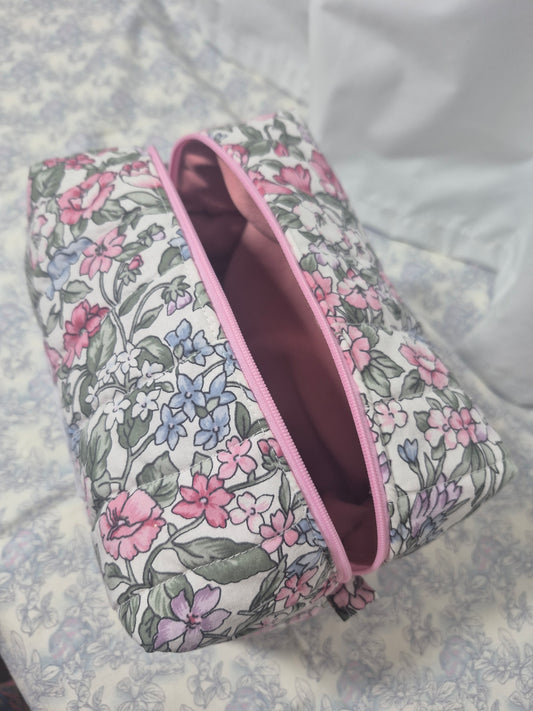 Medium "Quoted" Pouch