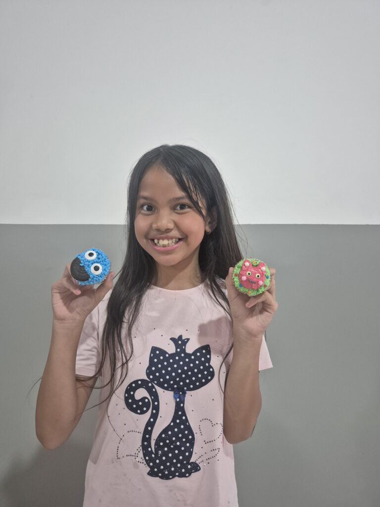 Workshop: Painting on Cupcakes